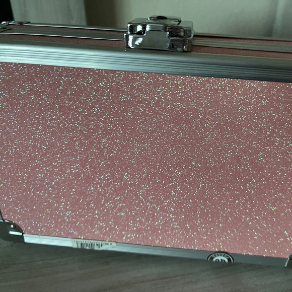 Vaultz Pink Glitter Lock and Key Pencil Box - Picture 7 of 11